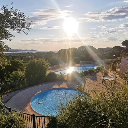 Maison Azur - Am Golf Von Saint-tropez 펜션 코골렝